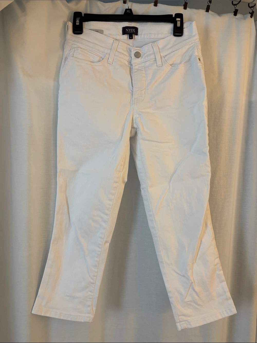 NYDJ White capri jeans— Clean Classic Fit